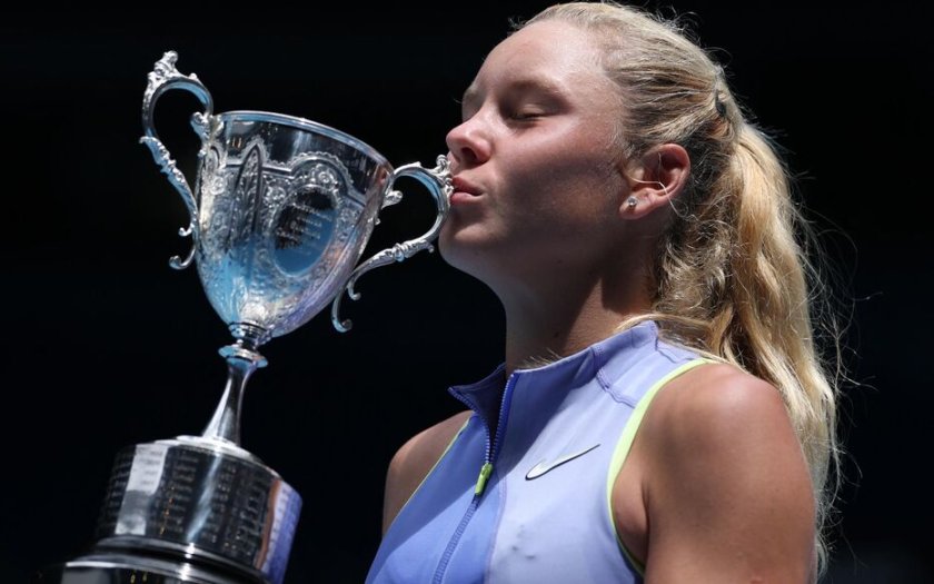 годишната френска тенисистка ксения ефремова триумфира мелбърн осигури първа титла големия шлем девойките