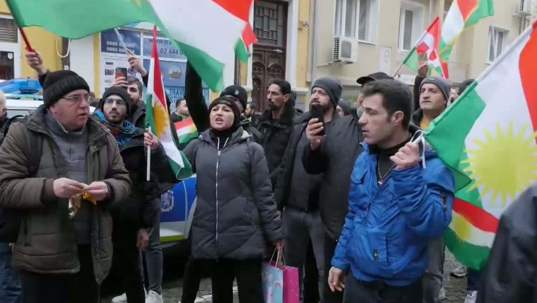 Протест в защита на кюрдското население пред сградата на Европейската комисия в София