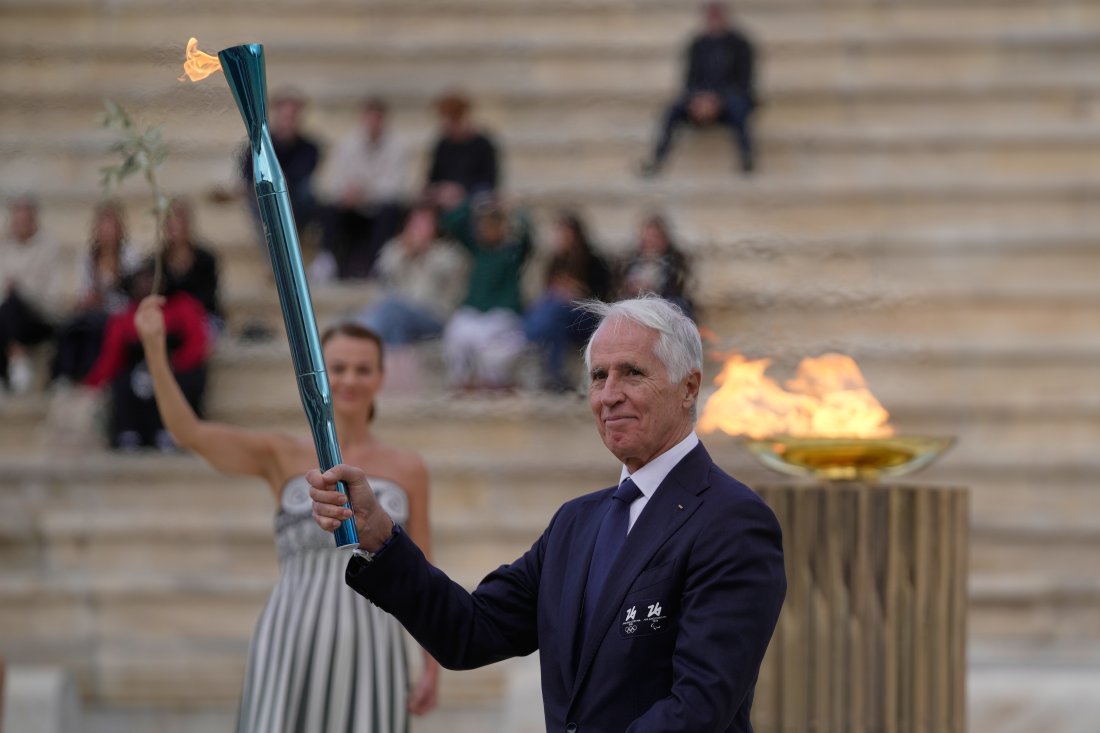 олимпийският огън зимните игри милано кортина беше предаден организаторите церемония атина