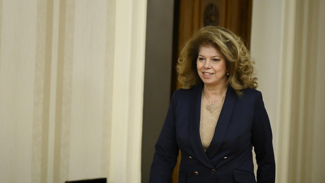 Консултациите за служебен премиер продължават