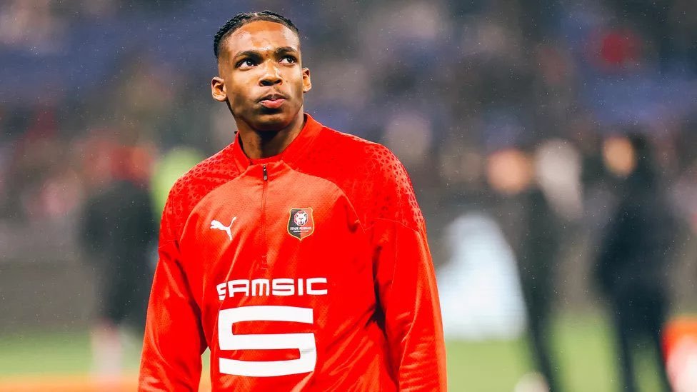 ливърпул подсили отбраната рен