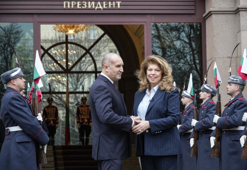 месец януари фотообектива десислава кулелиева снимки