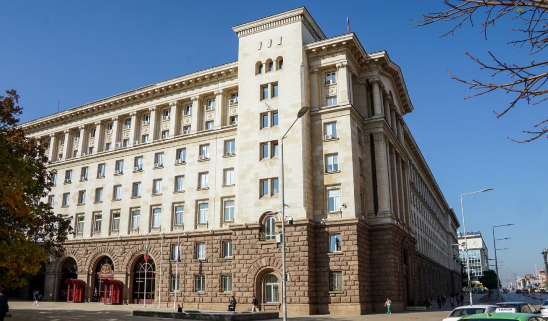 Ключова политическа седмица: В очакване на нов служебен премиер