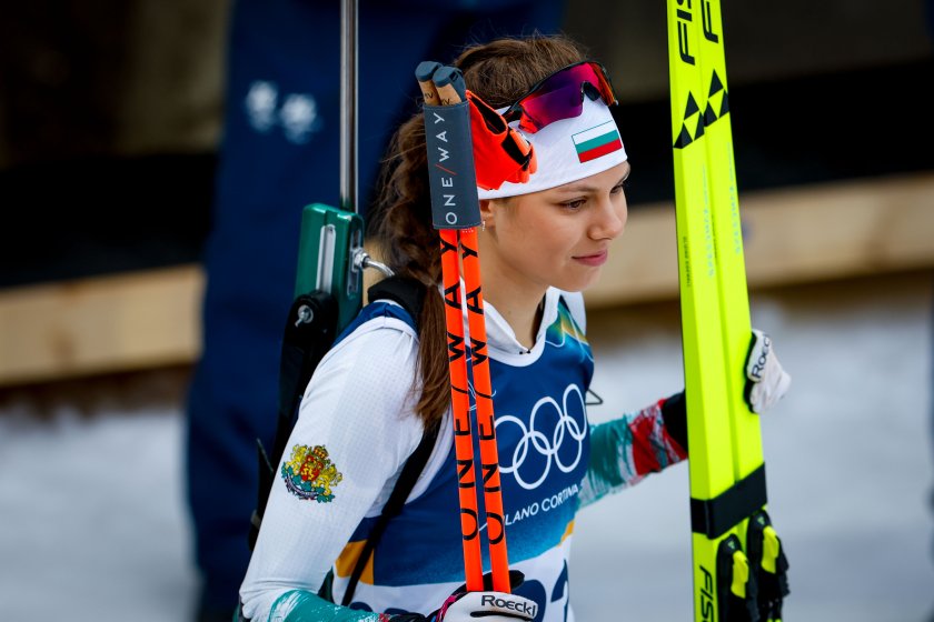 награждаване лора христова спечели бронзов медал биатлона видео