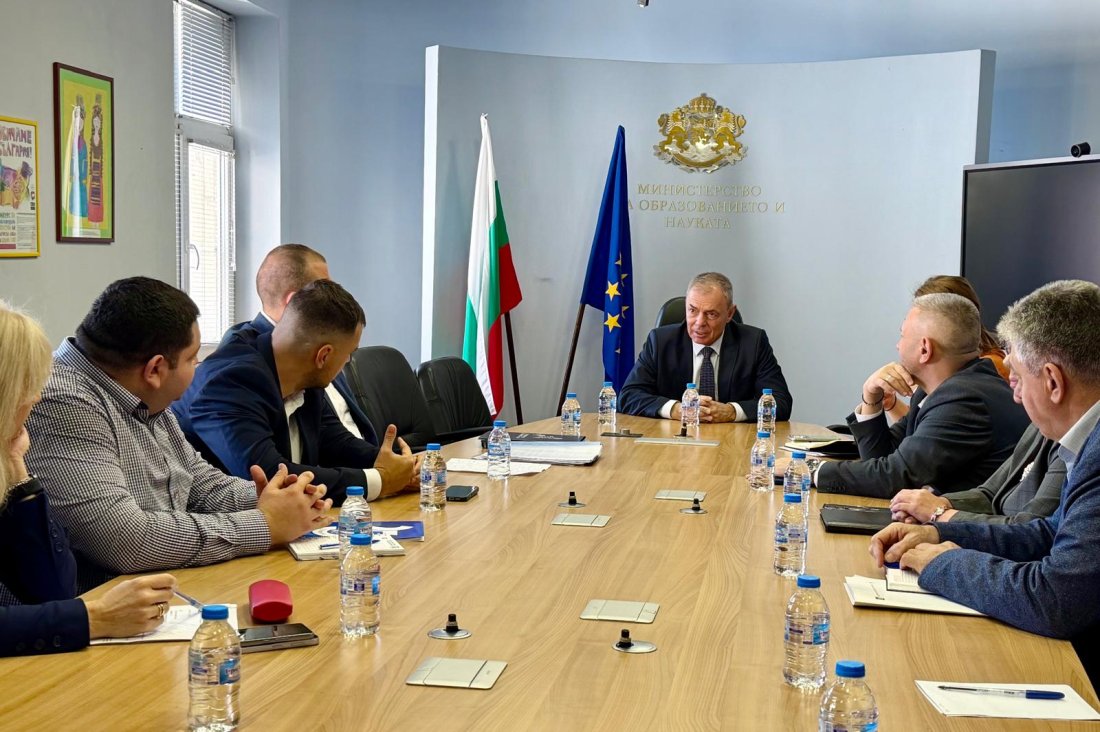 сергей игнатов спря изгонването осем организации студентския дом