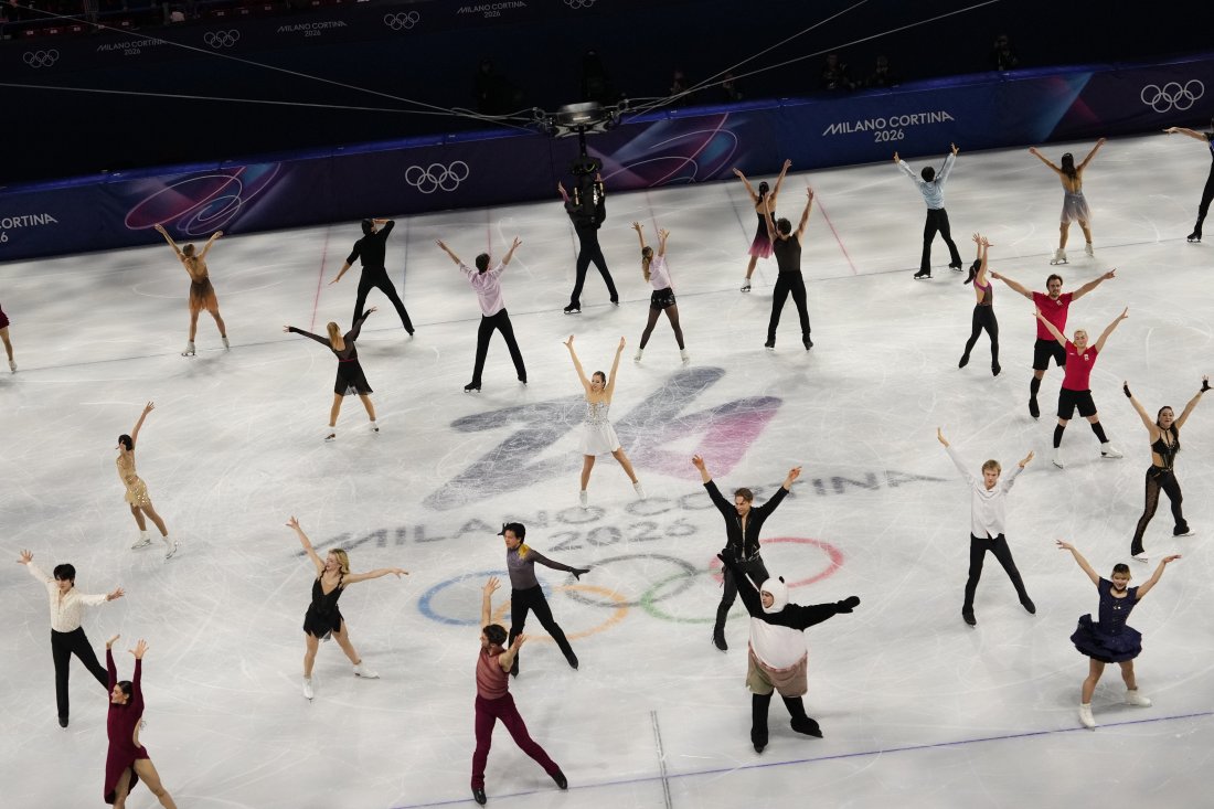 Най-изявените състезатели по фигурно пързаляне впечатлиха публиката на олимпийската галавечер