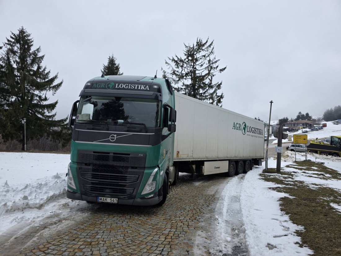 латвийски тир блокира панорамния път прохода шипка паметника бузлуджа