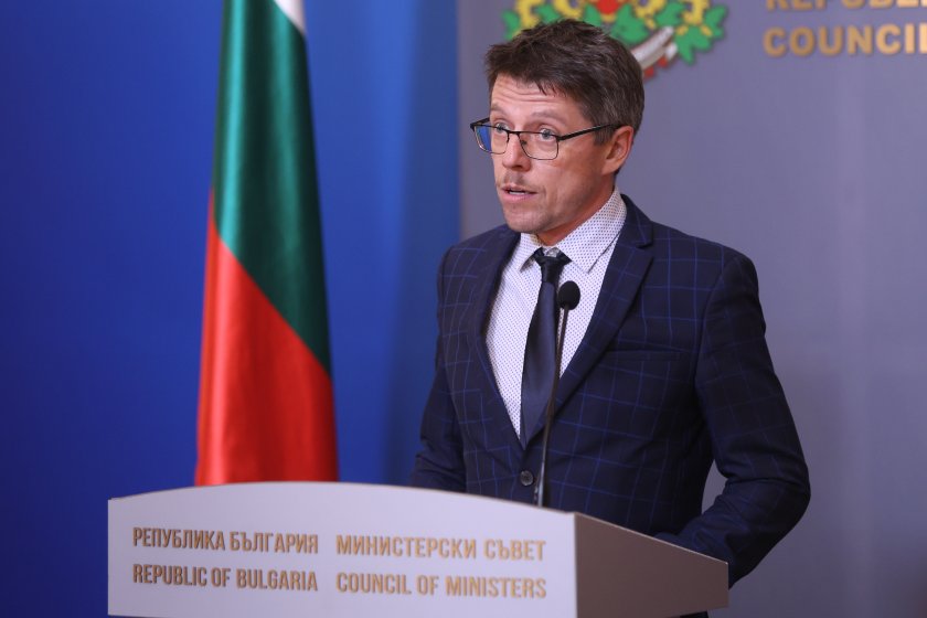 вицепремиерът честни избори стоил цицелков подаде оставка премиерът андрей гюров прие