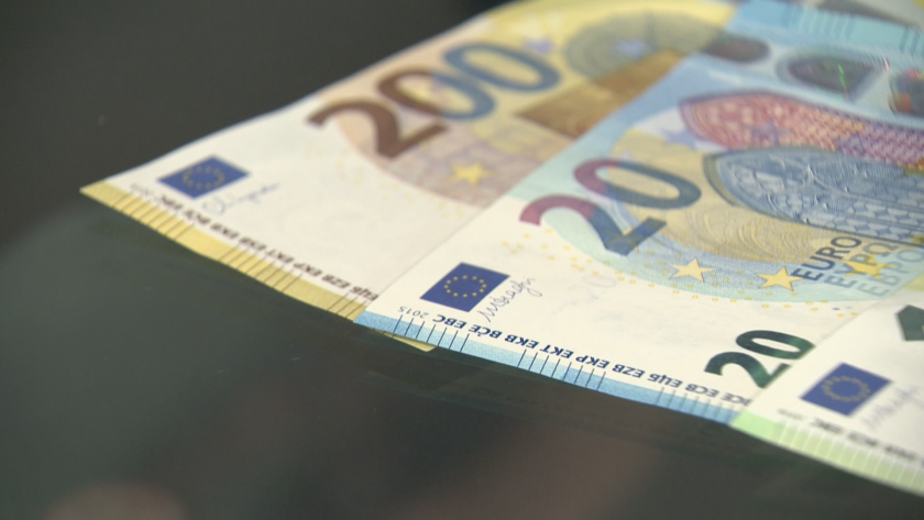 релеф цвят незрящите граждани разпознават еврото