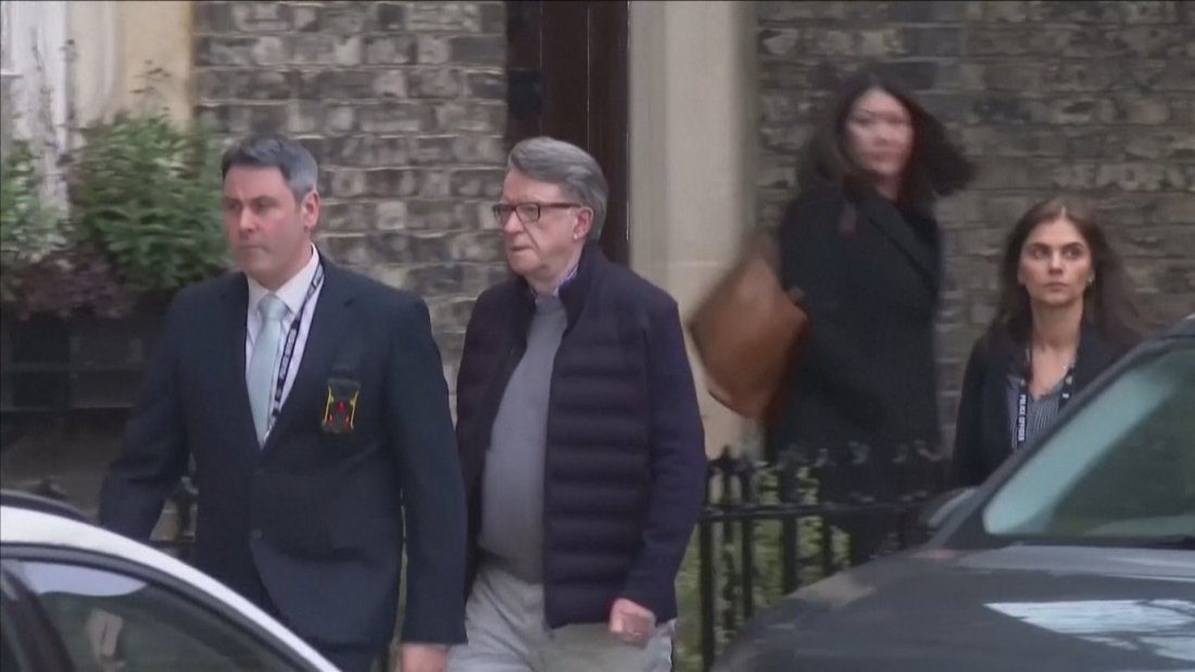 Бившият посланик на Великобритания в САЩ Питър Манделсън беше арестуван