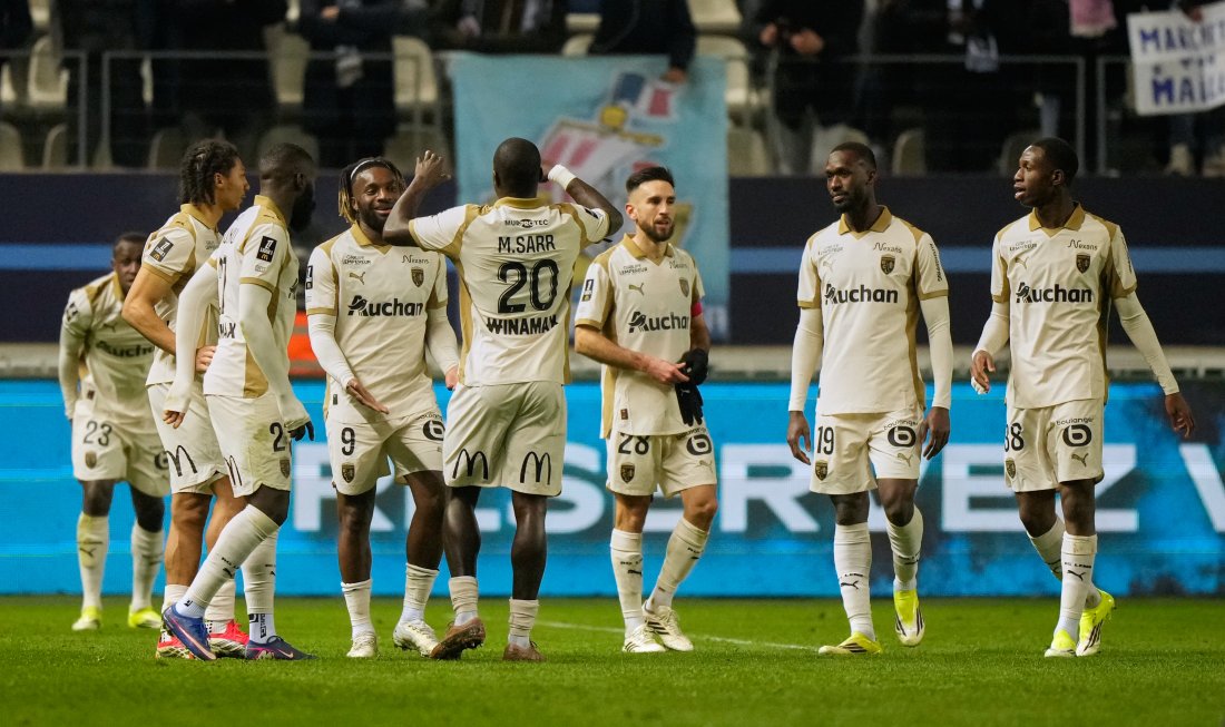 Страсбург и Ланс поделиха точките