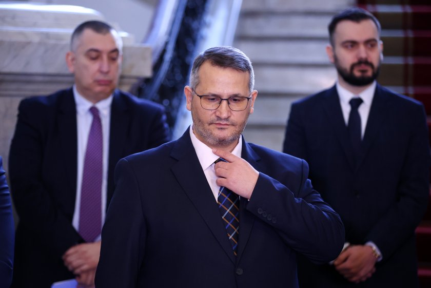 парламента изслушат служебния министър земеделието иван христанов негови назначения