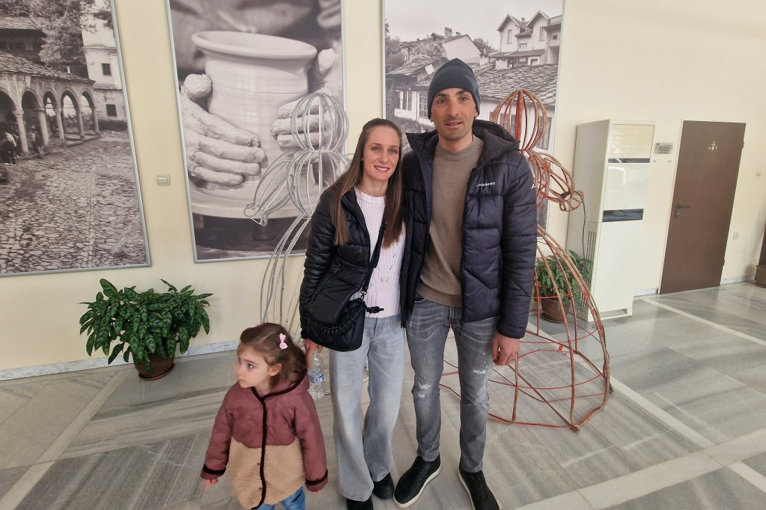 Милена Тодорова и Владимир Илиев бяха наградени на заседание на Общинския съвет в Троян