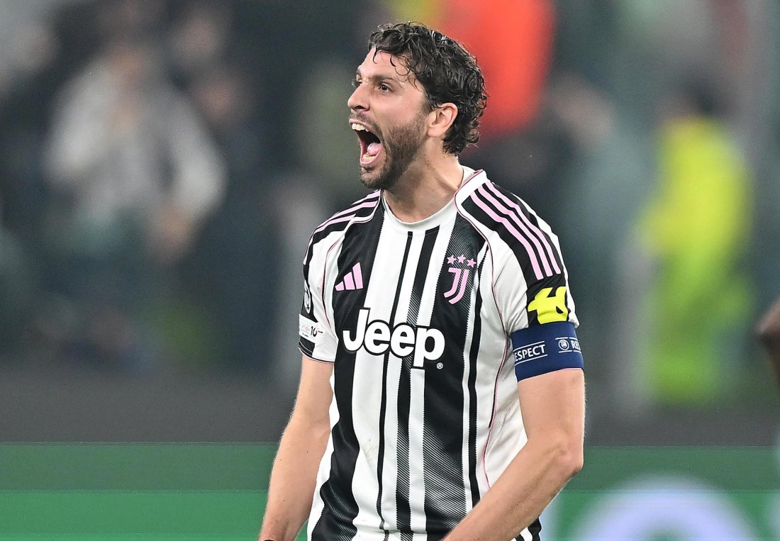 Мануел Локатели