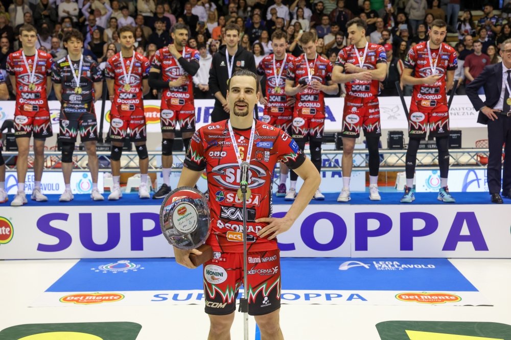 Перуджа триумфира със седма Суперкупа на Италия