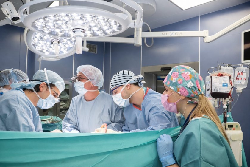 Шанс за пълноценен живот: Трансплантираха успешно черен дроб на 39-годишна жена (СНИМКИ)