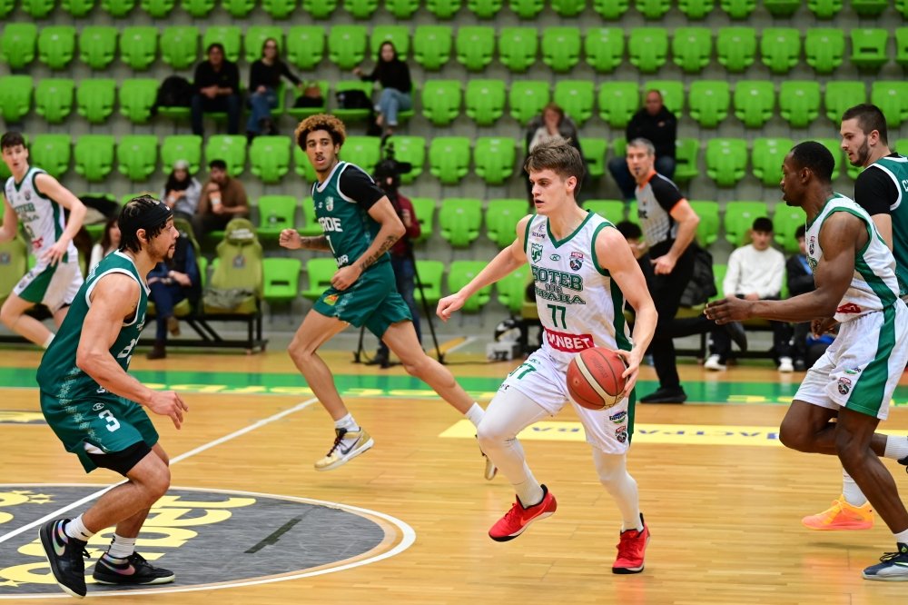 Ботев 2012 повали Берое