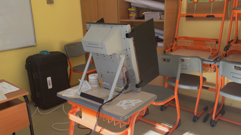 Теглят номерата на машините, които ще преминат удостоверяване