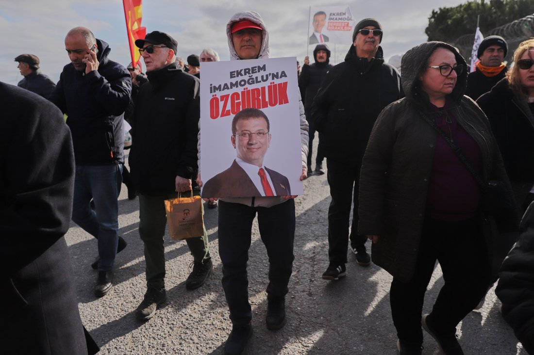 Обвинен в корупция: В Истанбул започна делото срещу кмета Екрем Имамоглу