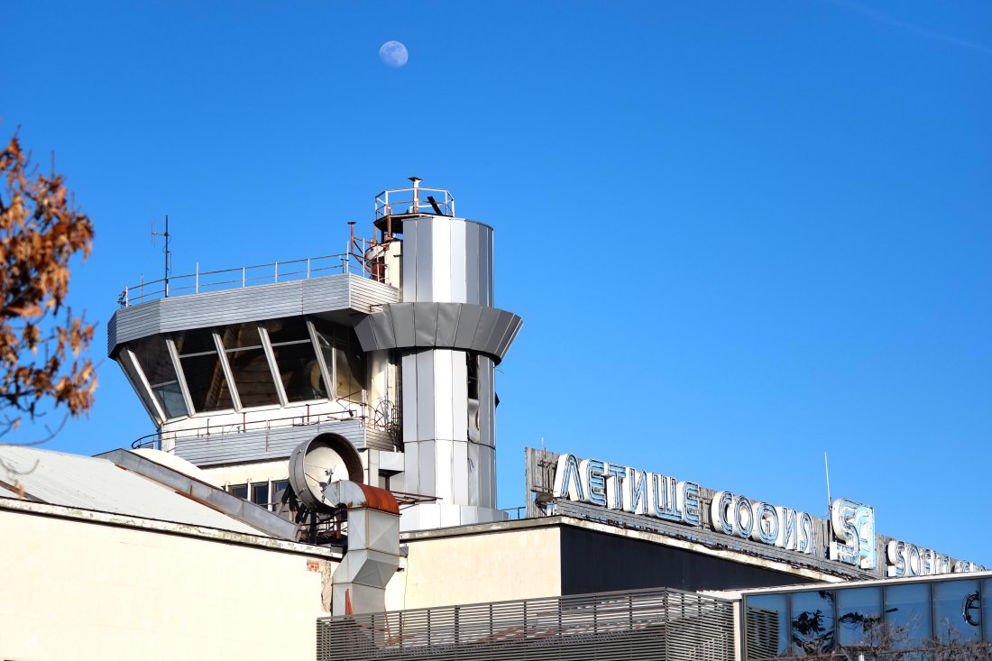 Продължава евакуацията на български граждани от зоната на конфликта в Близкия изток