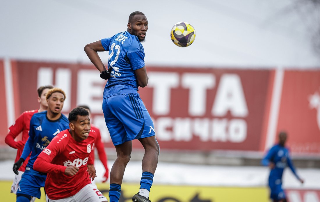 Мустафа Сангаре претърпя успешна операция на коляното