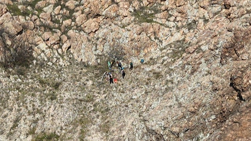 започна спасителната акция изваждането овце дълбока пропаст кърджалийско