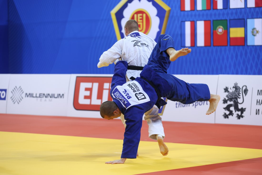 Нови шампиони бяха излъчени в първия ден на държавния шампионат по джудо за младша възраст