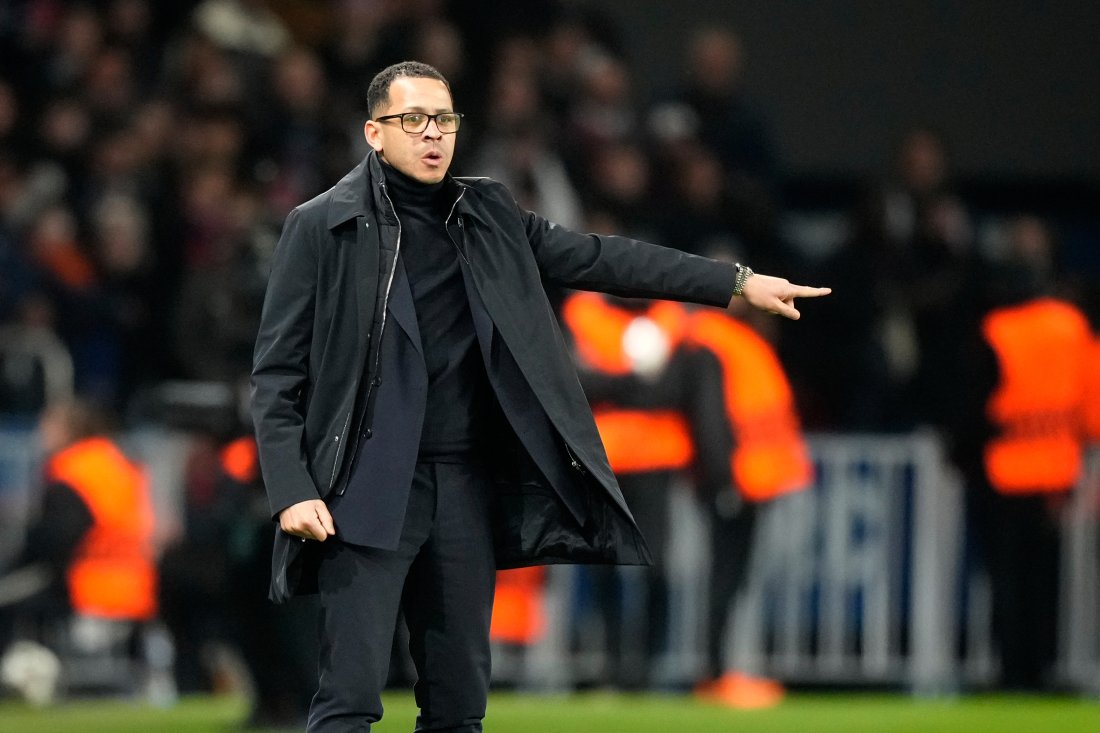 Лиъм Росиниър: Сами си стреляхме в крака