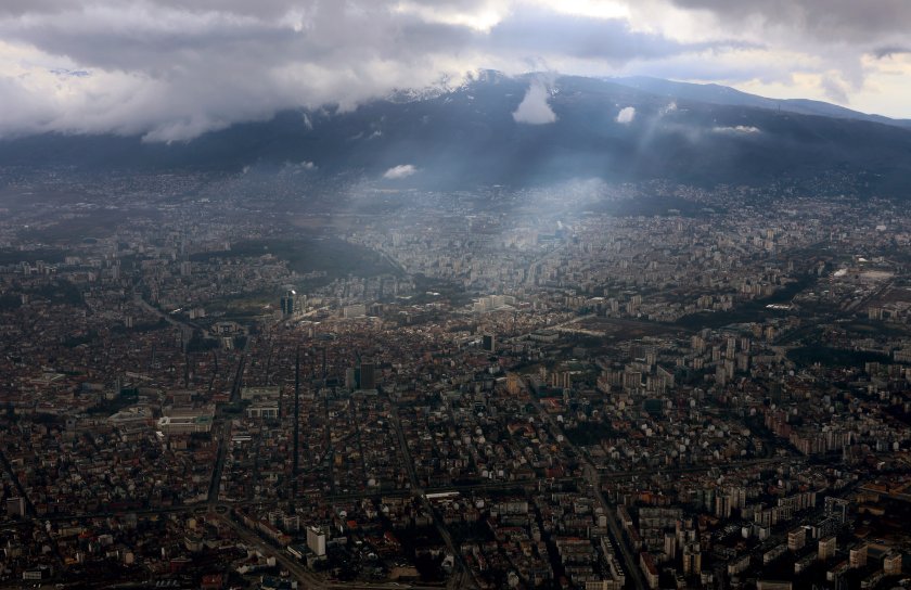 дъждовна неделя очаква софия максималните температури около 8deg