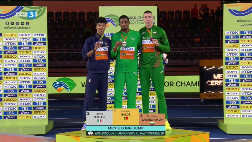 награждаване медалистите скока дължина световно първенство лека атлетика торун полша