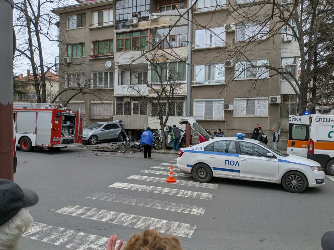 катастрофа стара загора млад шофьор блъсна пешеходец оживено кръстовище