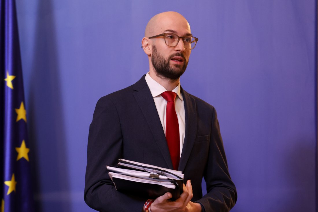 Служебният финансов министър Георги Клисурски отчете един месец управление