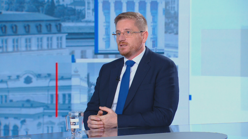 Димо Дренчев, "Възраждане": Асен Василев е реалният финансов министър