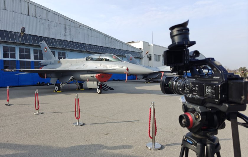 Екип на БНТ-Пловдив със специални награди от ВВС