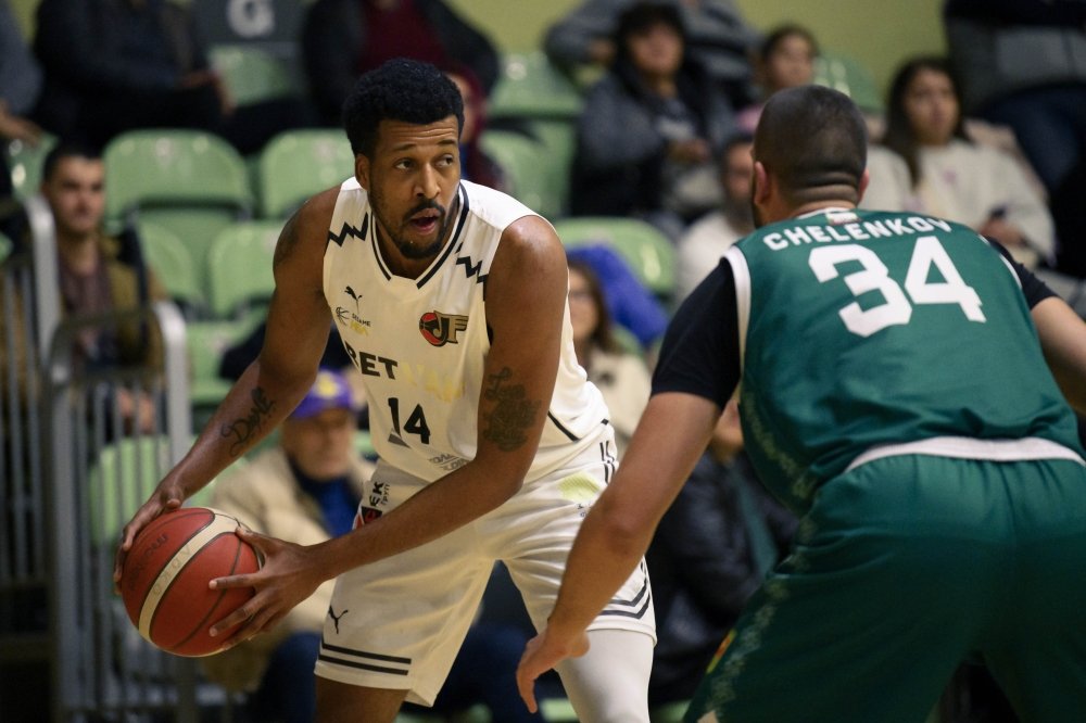 Локомотив Пловдив не се огъна пред Берое