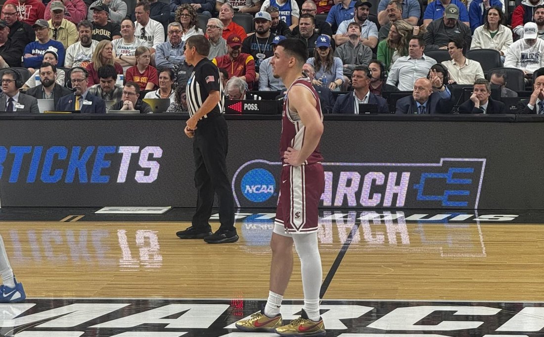 Силен Александър Гавалюгов, но Санта Клара приключи в Мартенската лудост (ВИДЕО)