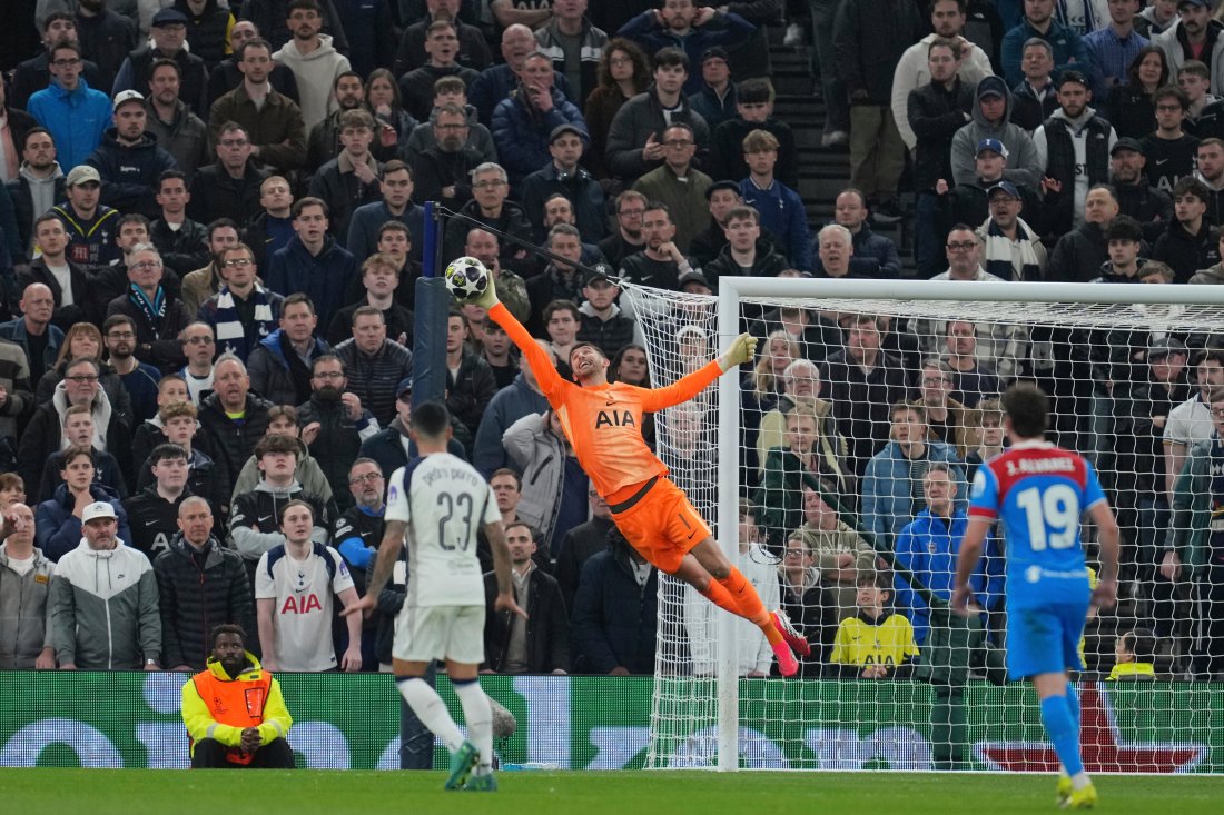 Интер се приближава до трансфер на титулярния вратар на Тотнъм