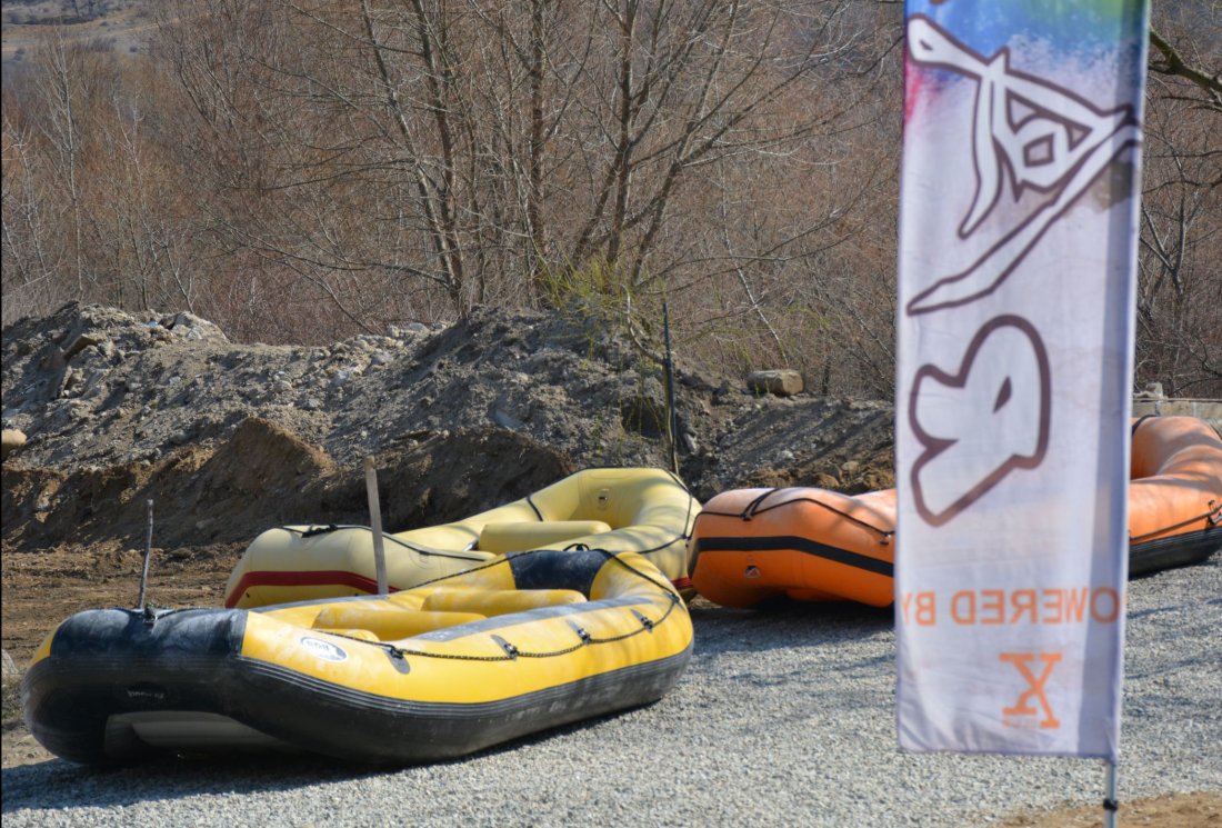 Откриха рафтинг сезона в Кресненското дефиле, въпреки лошото време