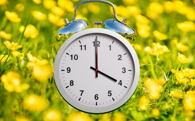 На 29 март 2026 г. в 03:00 ч. се въвежда