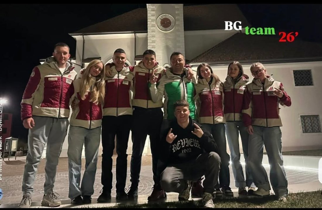 биляна замфирова димитър василев заеха световното юношеско първенство алпийски сноуборд италия