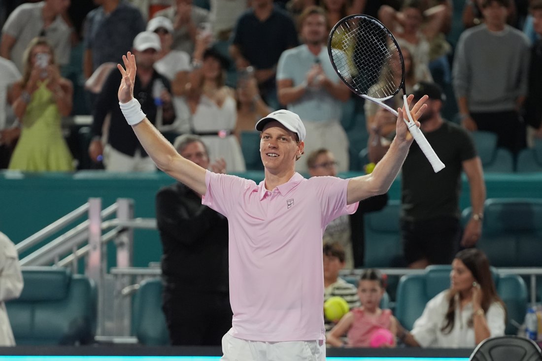 яник синер отстрани александър зверев финал мастърса маями