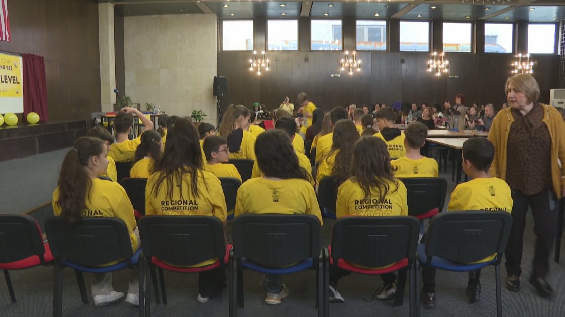 3 600 ученици в осем града участваха в регионалния кръг на Националното състезание по правопис на английски език