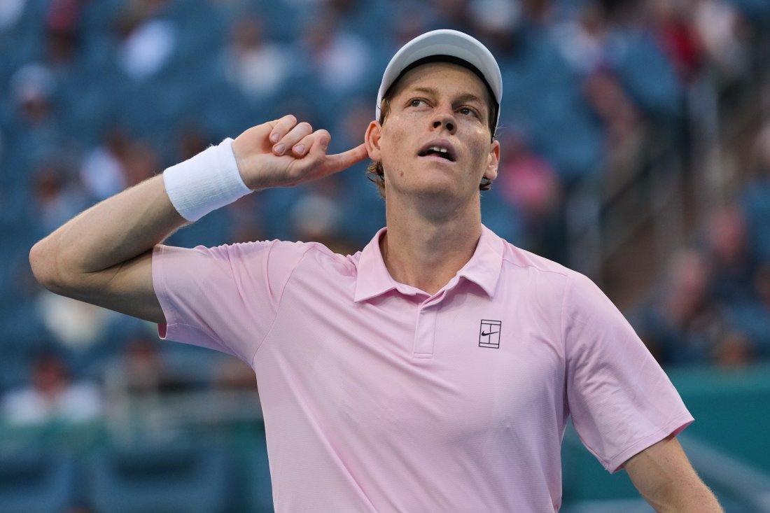 Яник Синер се пребори за четвъртфинал в Маями