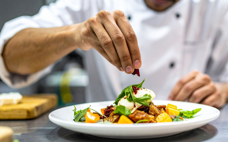 туроператорите искат помощ ресторантьорите настояват ддс отново