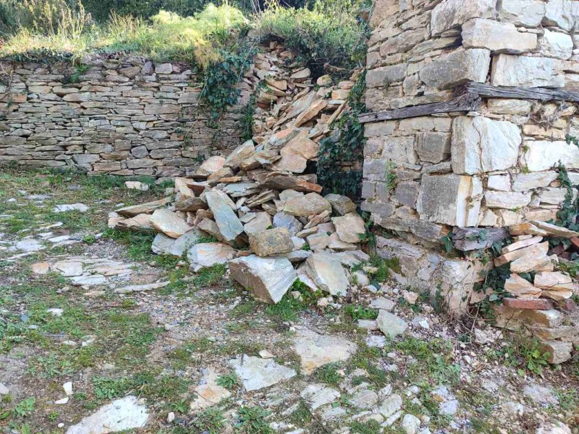 Няма пострадали монаси от българския манастир "Св. Георги Зограф" при земетресението на Света гора