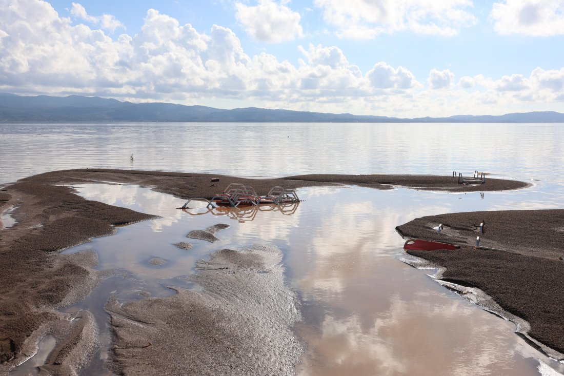 Бурята &bdquo;Ерминио&ldquo; в Гърция: Бедствието взе жертва и наводни домове и пътища