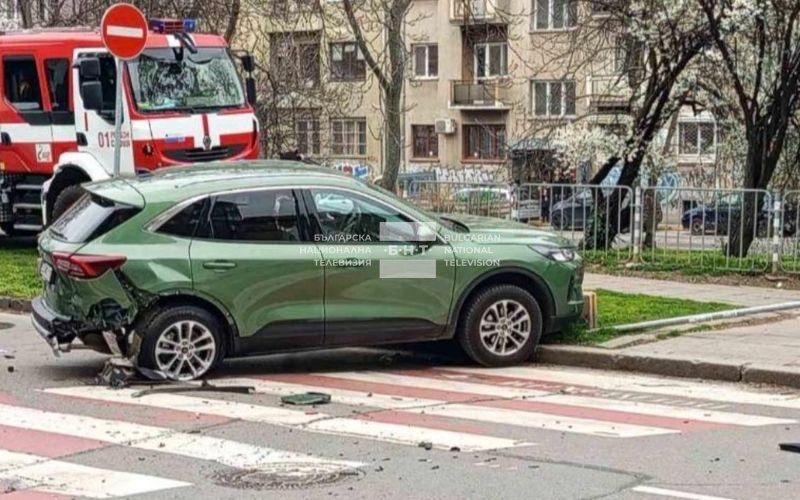 катастрофа затрудни движението около орлов мост софия