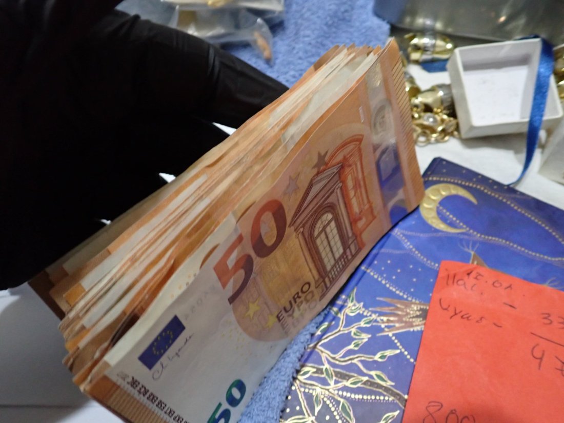 Задържаха 24-годишен мъж за купуване на гласове в Разградско