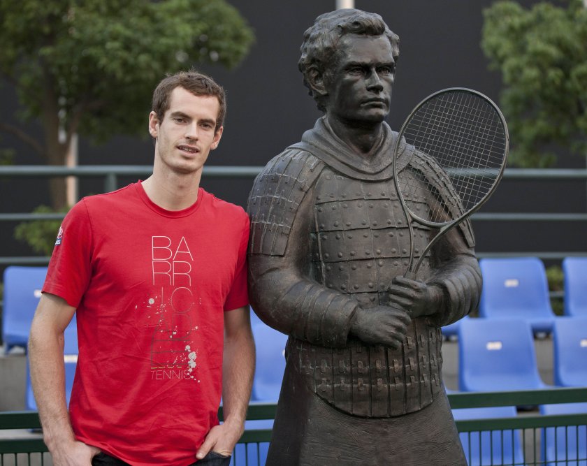 Анди Мъри статуя