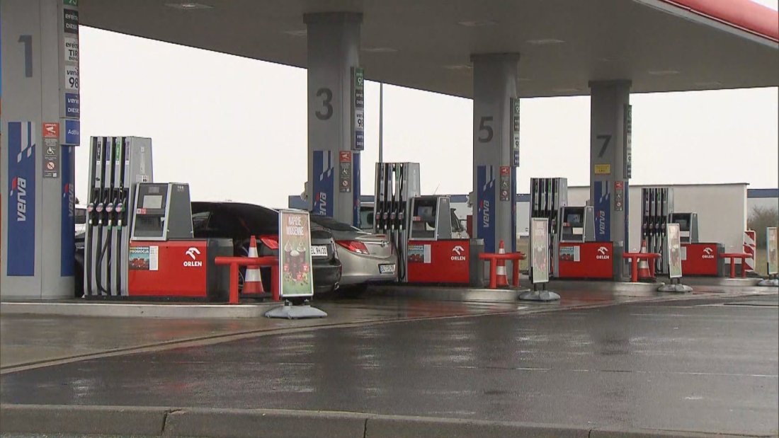 Полша въвежда горен таван на цените на горивата